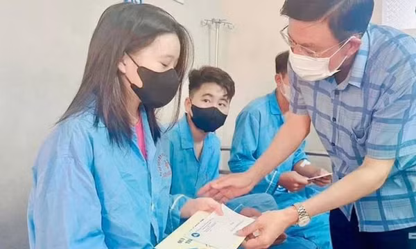 Nhiều học sinh ở Thái Nguyên nhập viện: Không liên quan đến bệnh truyền nhiễm