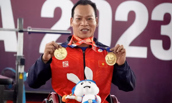 Lực sĩ Lê Văn Công giành HCĐ Paralympic 2024