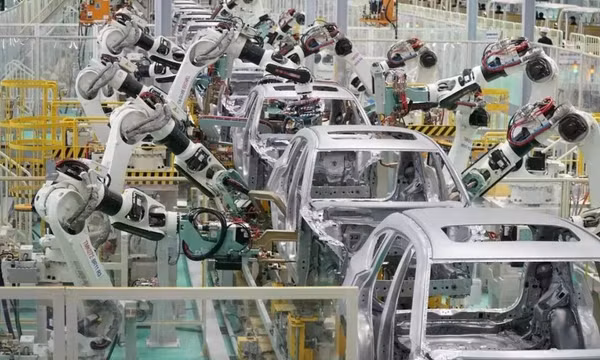 Bộ Công Thương đặt mục tiêu sản xuất hộp số, động cơ cho ô tô tại Việt Nam