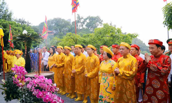 Khai mạc lễ hội Đền Cửa Ông mùa Thu 2024