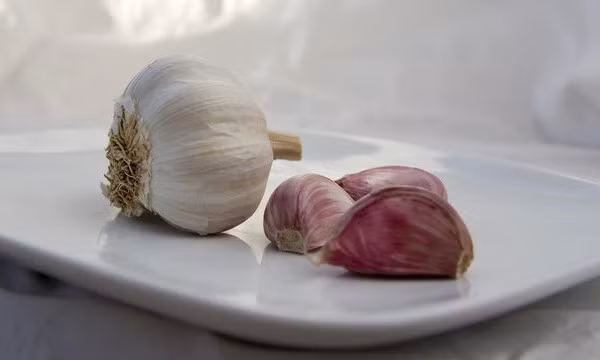 Làm gì để tránh ngộ độc thực phẩm trong và sau mùa bão lũ?