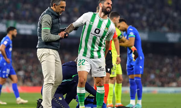 Real Betis nhận thêm "tin dữ" từ Isco