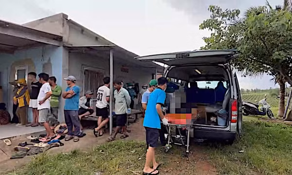 Mẹ rời đi chốc lát, con 1 tuổi lọt đầu vào xô nước tử vong