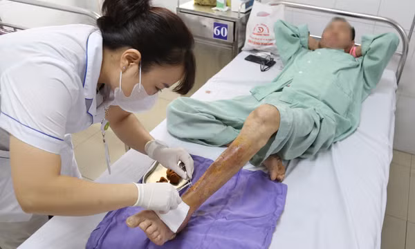 Gia tăng các bệnh lây nhiễm nguy hiểm sau mưa bão