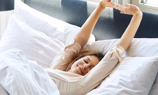 5 mẹo ngủ nhanh cho người thường xuyên "đếm cừu" mỗi đêm