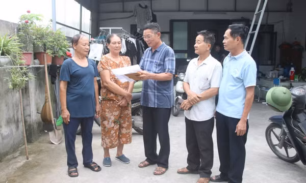 Bí thư chi bộ hết mình vì dân