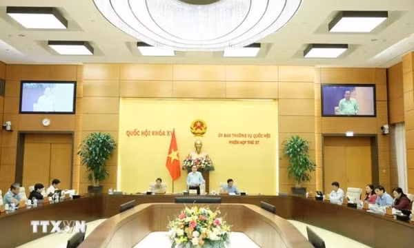 Ủy ban Thường vụ Quốc hội: Siết chặt kỷ luật, kỷ cương trong xây dựng pháp luật