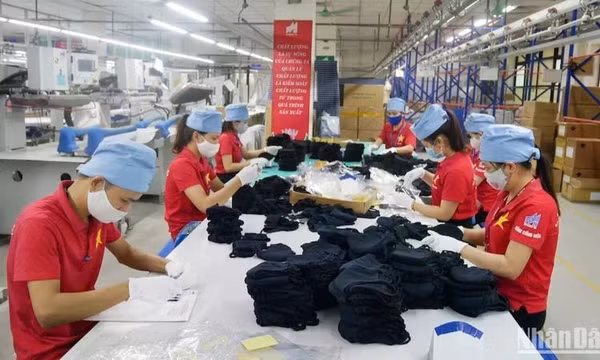 Doanh nghiệp dệt may tìm giải pháp tăng năng suất lao động