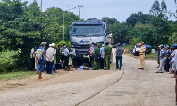 Đi thăm mộ về, cụ già 80 tuổi bị xe tải lùi tông chết