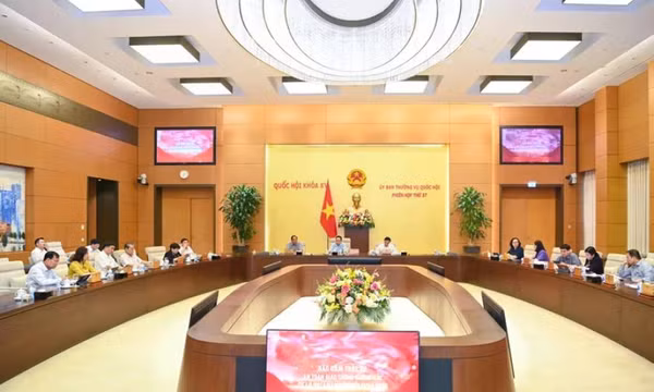 Làm rõ và khắc phục những bất cập về bảo đảm trật tự, an toàn giao thông đường bộ