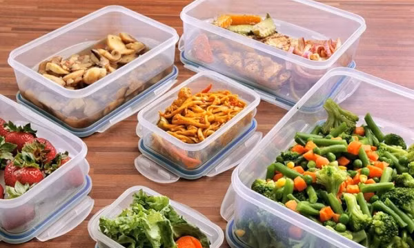 Cách dùng đồ nhựa khi chế biến thực phẩm