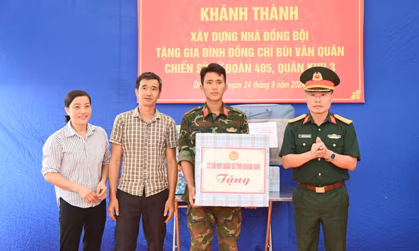 Khánh thành Nhà đồng đội tặng gia đình chiến sĩ Lữ đoàn 405