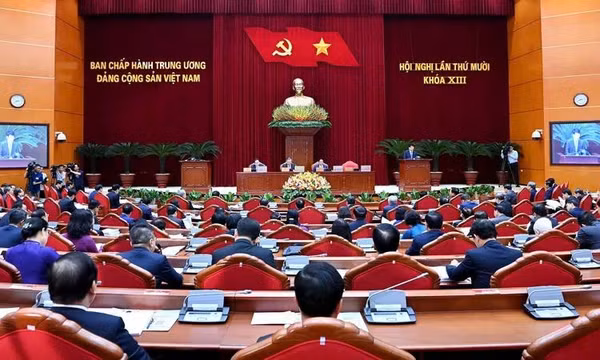 Ngày làm việc thứ hai của Hội nghị Trung ương 10 khóa XIII