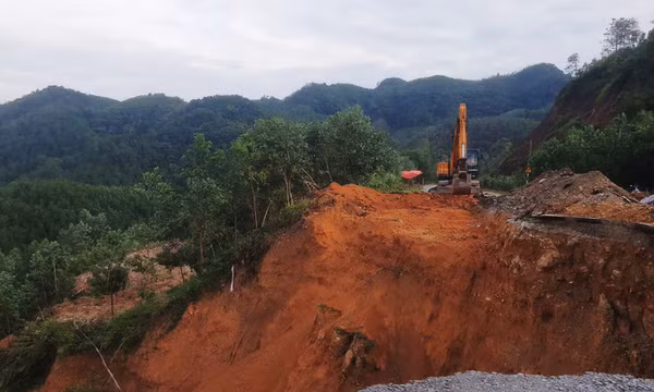 Đảm bảo giao thông an toàn, thông suốt
