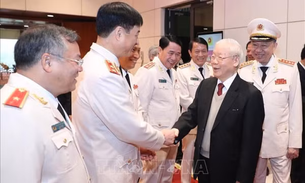 Tổng Bí thư: Thực hiện 6 điều Bác Hồ dạy với tinh thần 'dám nghĩ, dám làm, dám chịu trách nhiệm'