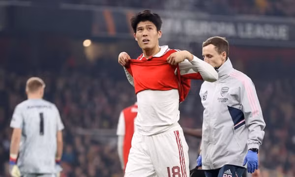 Arteta cập nhật chấn thương của Tomiyasu