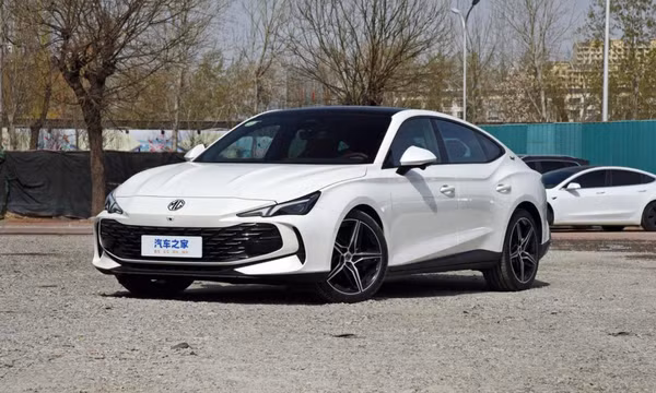 Cận cảnh MG7 2023 giá 405 triệu mới ra mắt: Đẹp mãn nhãn, dồn Honda Civic vào thế khó