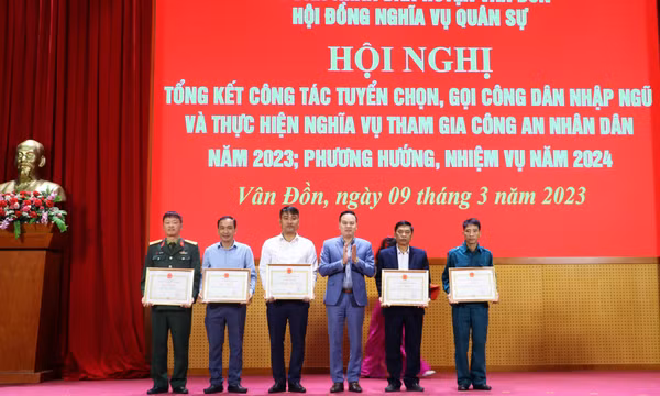 Vân Đồn, Đông Triều: Tổng kết công tác tuyển chọn, gọi công dân nhập ngũ và thực hiện nghĩa vụ tham gia Công an nhân dân năm 2023