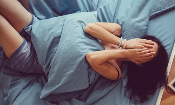 Cách giải quyết cảm giác khó chịu sau khi tiệc tùng quá chén