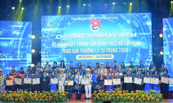 Trao Giải thưởng Lý Tự Trọng năm 2023 cho 100 cán bộ Đoàn xuất sắc toàn quốc