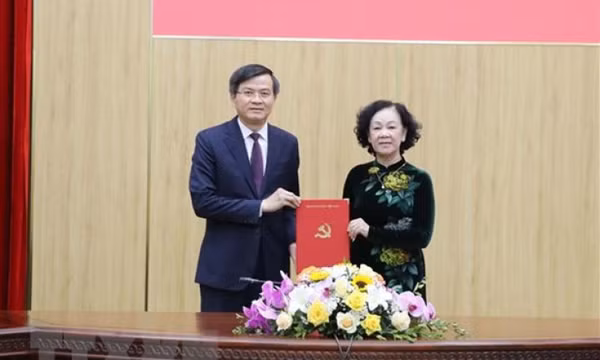 Tổng Biên tập Tạp chí Cộng sản làm Bí thư Tỉnh ủy Ninh Bình