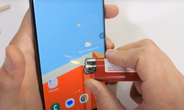 Galaxy S23 Ultra vượt thử thách của YouTuber chuyên hủy diệt smartphone