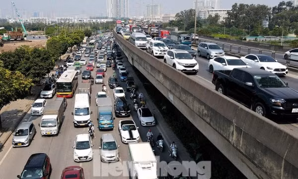 Đề xuất 8 mức thu phí đường bộ với ô tô, cao nhất hơn 1,4 triệu đồng/tháng