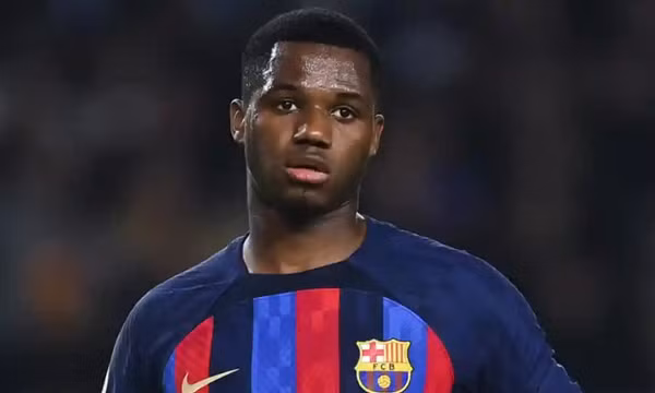 Laporta cảnh báo, 3 cái tên có nguy cơ rời Barca