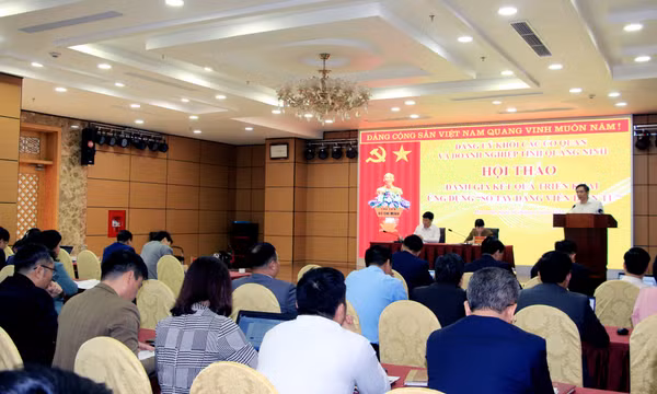 Hội thảo đánh giá kết quả triển khai ứng dụng “Sổ tay đảng viên điện tử”