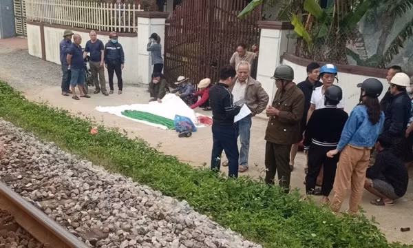 Va chạm với tàu hỏa, một người đàn ông tử vong tại chỗ