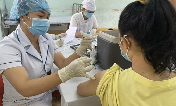 Sáng 10/10: Hàng loạt tỉnh, thành nào đang tiêm vaccine COVID-19 chậm, thấp?