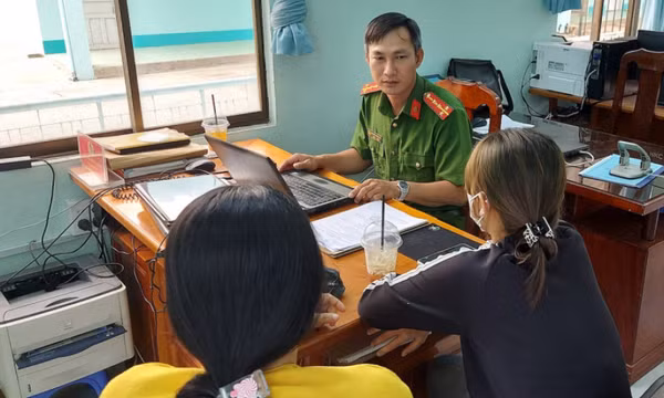 Giải cứu thiếu nữ bị bán vào quán kaoraoke