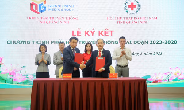 Trung tâm Truyền thông tỉnh và Hội Chữ thập đỏ tỉnh ký kết chương trình phối hợp tuyên truyền