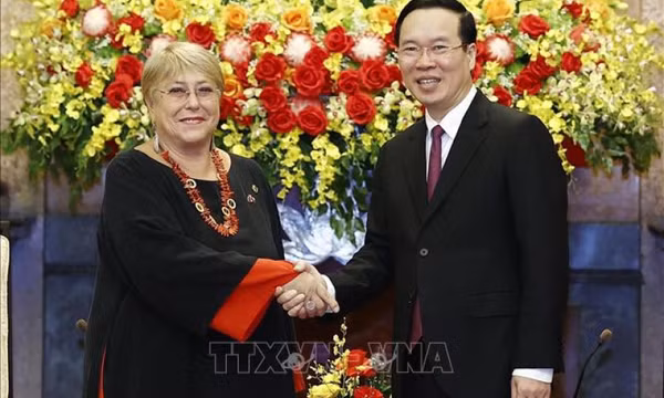 Chủ tịch nước Võ Văn Thưởng tiếp cựu Tổng thống Chile