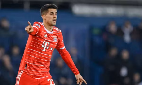 Bayern ra quyết định với Cancelo