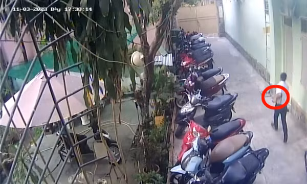 TP Hồ Chí Minh: Đi ô tô xông vào phòng trọ cướp máy tính xách tay