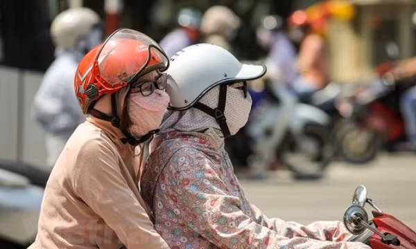 Bắc Bộ ngày nắng, có nơi nắng nóng, đêm có mưa