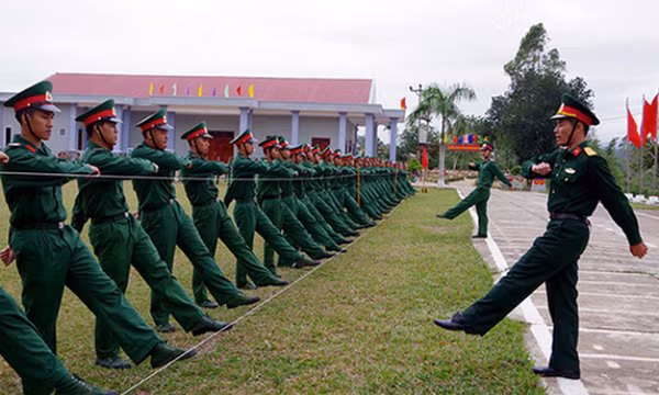 Bộ Quốc phòng trả lời kiến nghị rút ngắn thời gian tại ngũ