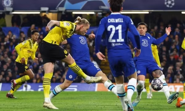 Chelsea vào tứ kết Champions League sau trận thắng Dortmund