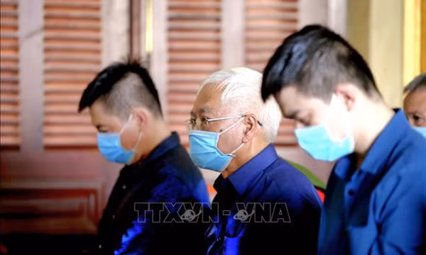 Cựu Tổng Giám đốc Ngân hàng Đông Á Trần Phương Bình lĩnh thêm 20 năm tù