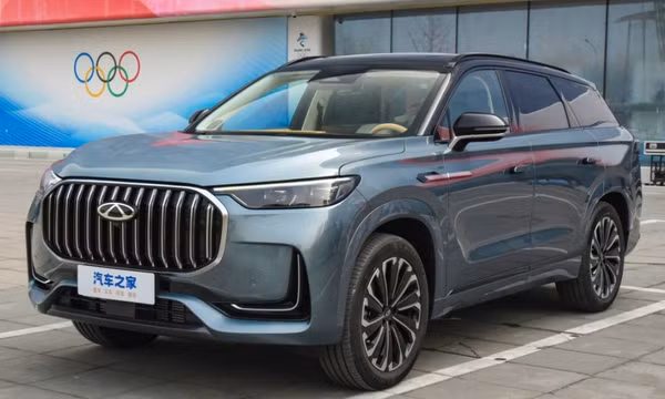 'Ác mộng' của Toyota Fortuner mở bán với giá 551 triệu, khách Việt nóng lòng chờ ngày tậu xe