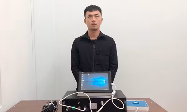 Giả trạm BTS, phát tán tin nhắn khiêu dâm để lừa đảo