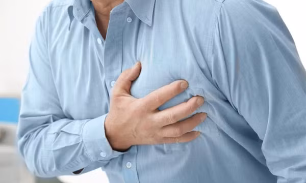 Điều gì xảy ra khi một người ăn quá ít muối?