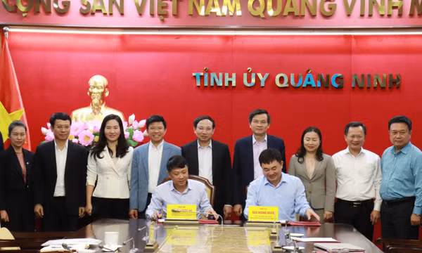 Tỉnh ủy Quảng Ninh và Tạp chí Cộng sản sơ kết chương trình phối hợp