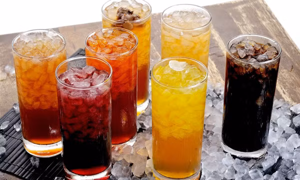 Những người nên tránh xa đồ uống có đường