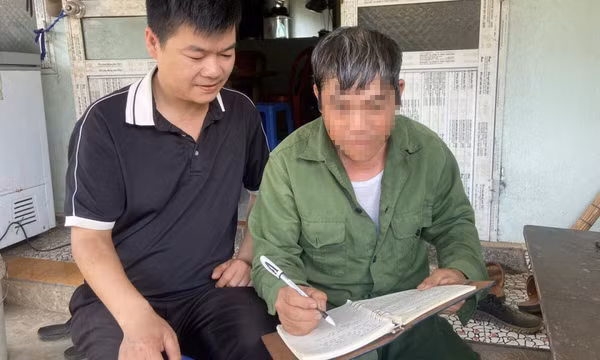 Giả mù chữ ăn bớt thi lý thuyết bằng lái xe: Sẽ xử lý cán bộ xác nhận