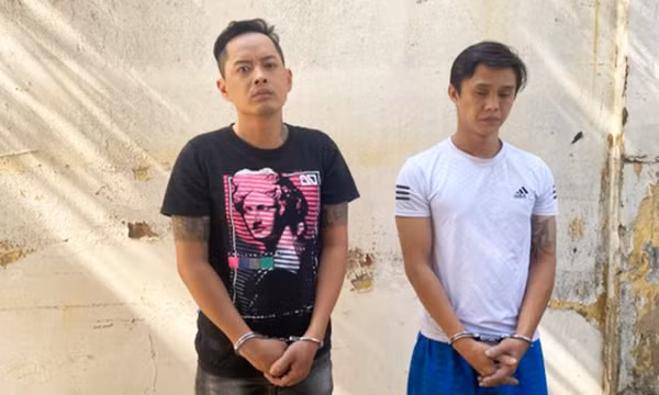 2 nghi phạm dùng súng cướp ngân hàng ở TP.HCM khai gì?