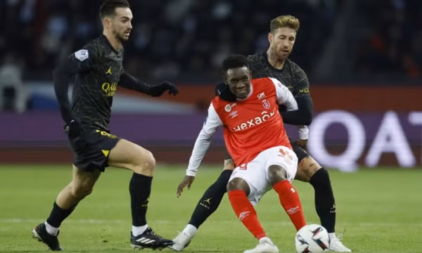 Arsenal chốt giá 'điên rồ' bán Folarin Balogun