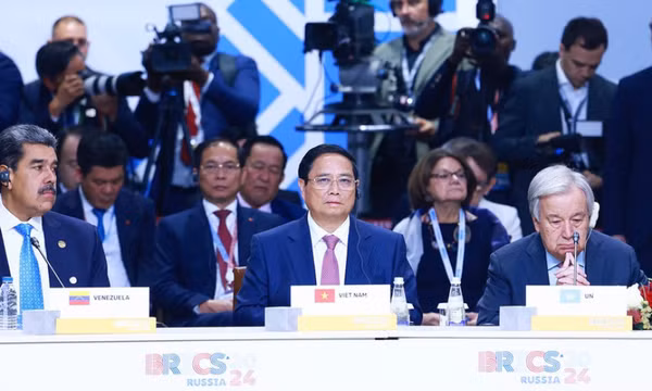Thủ tướng Phạm Minh Chính chia sẻ thông điệp quan trọng tại Hội nghị BRICS mở rộng