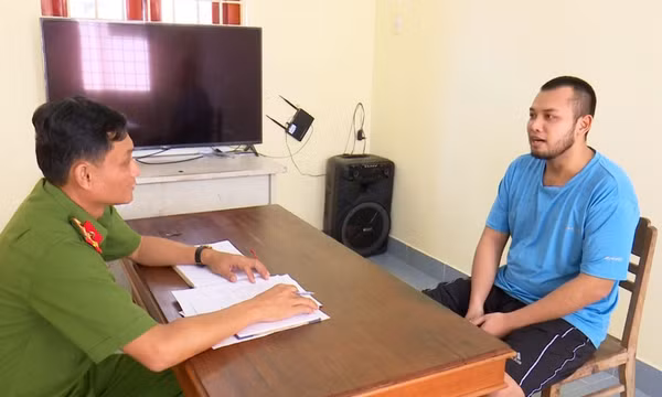 Lấy trộm tiền, vàng của chị ruột rồi nhắn tin tự thú nhận